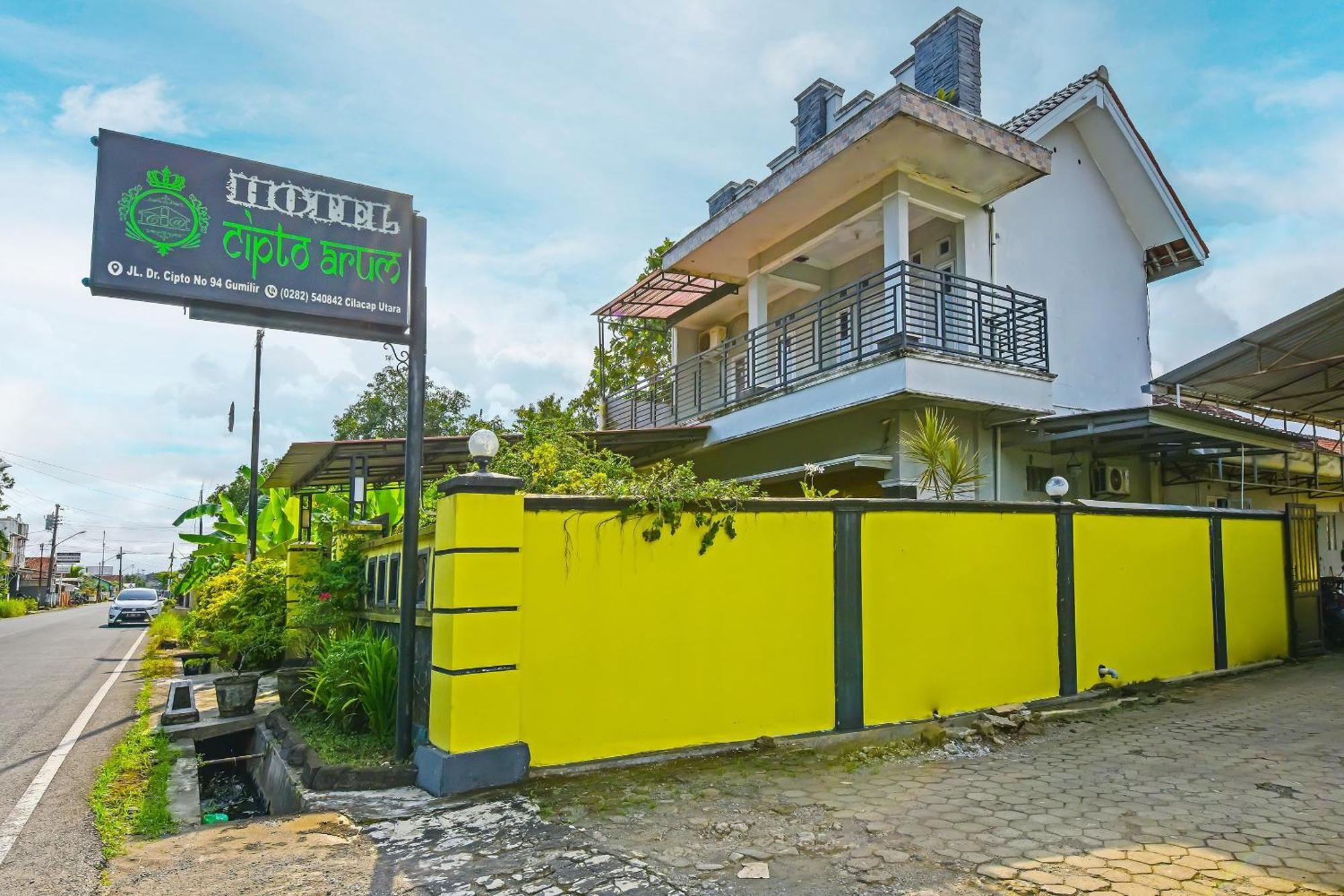 Spot On 91905 Hotel Cipto Arum Cilacap Εξωτερικό φωτογραφία