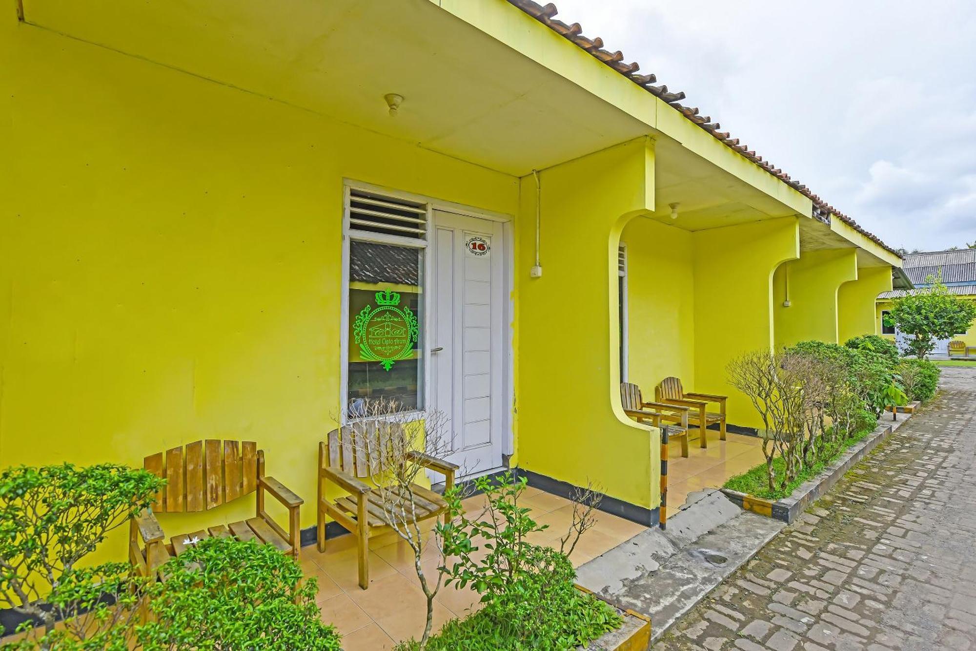 Spot On 91905 Hotel Cipto Arum Cilacap Εξωτερικό φωτογραφία