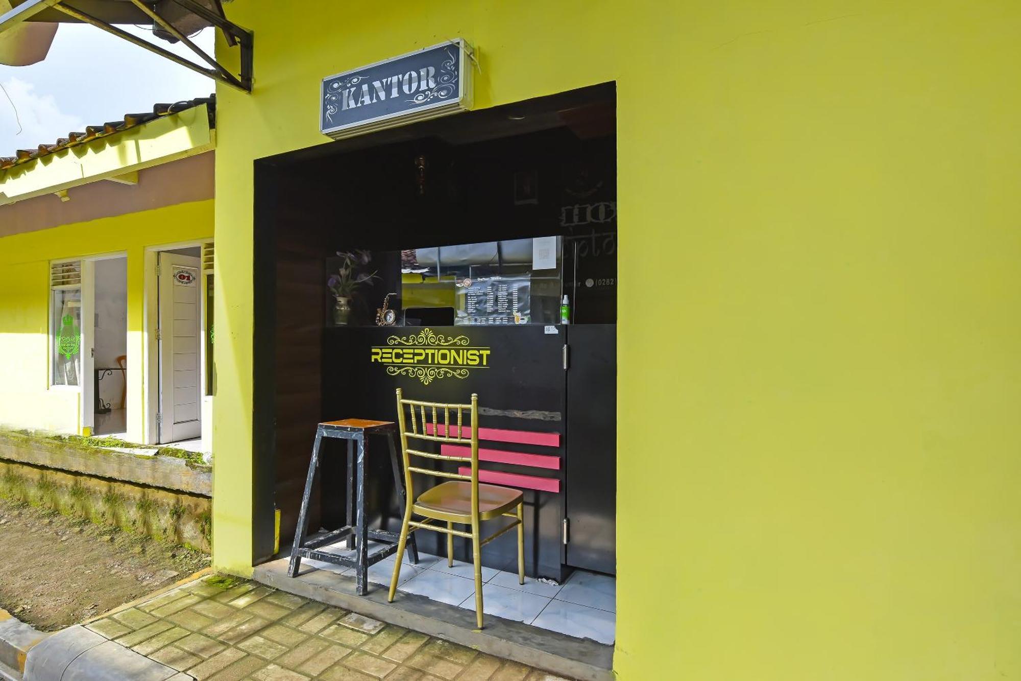 Spot On 91905 Hotel Cipto Arum Cilacap Εξωτερικό φωτογραφία